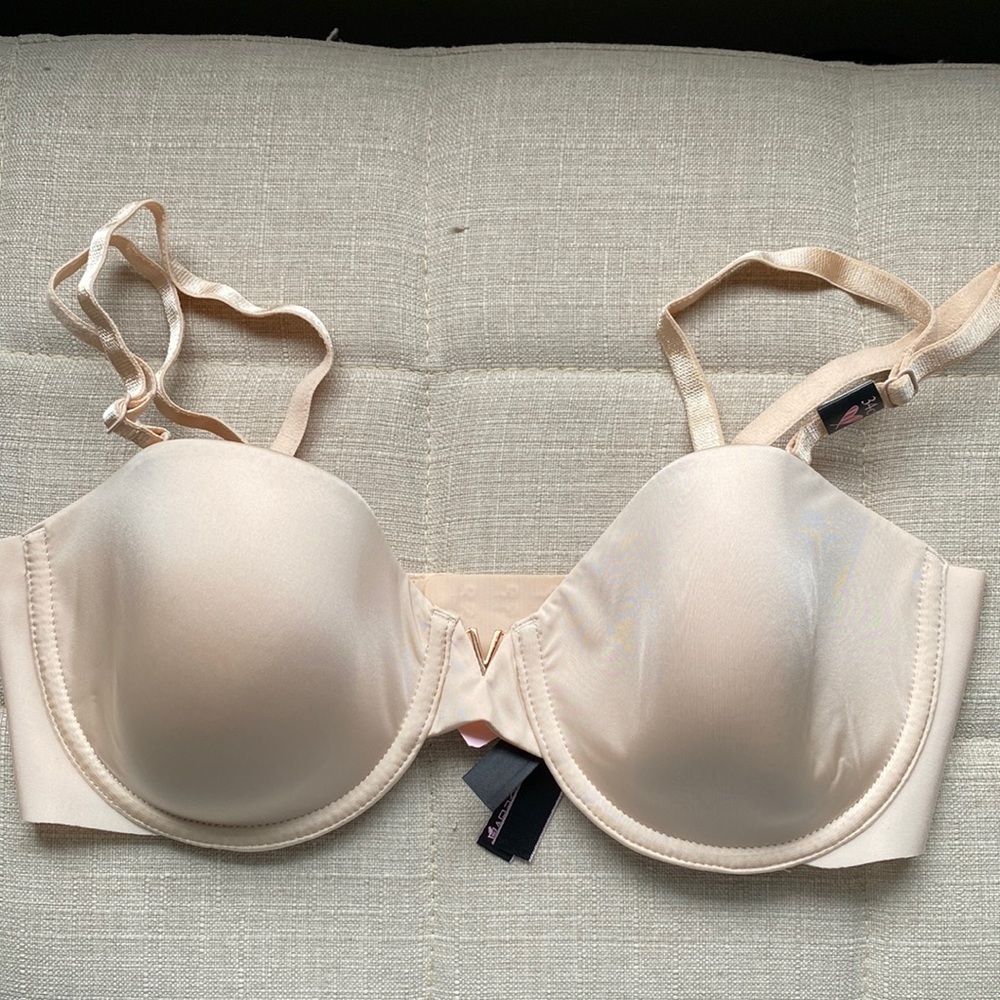 Victoria’s Secret Sexy Illusions Lightly-Lined Strapless bra in nude- 34C